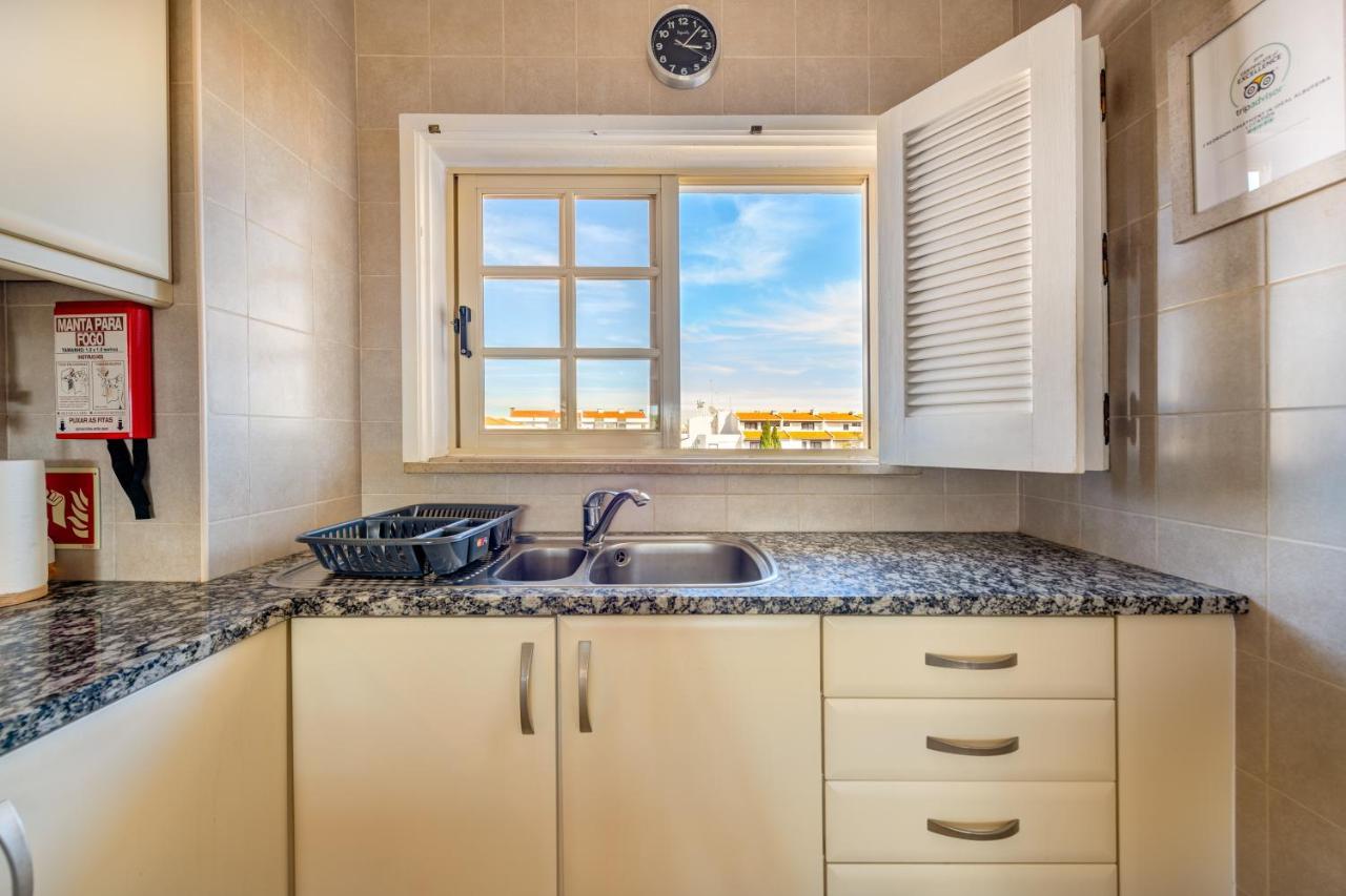 Algarsun - Idealy Situated Holiday Apartment With All Modern Comfort Αλμπουφέιρα Εξωτερικό φωτογραφία